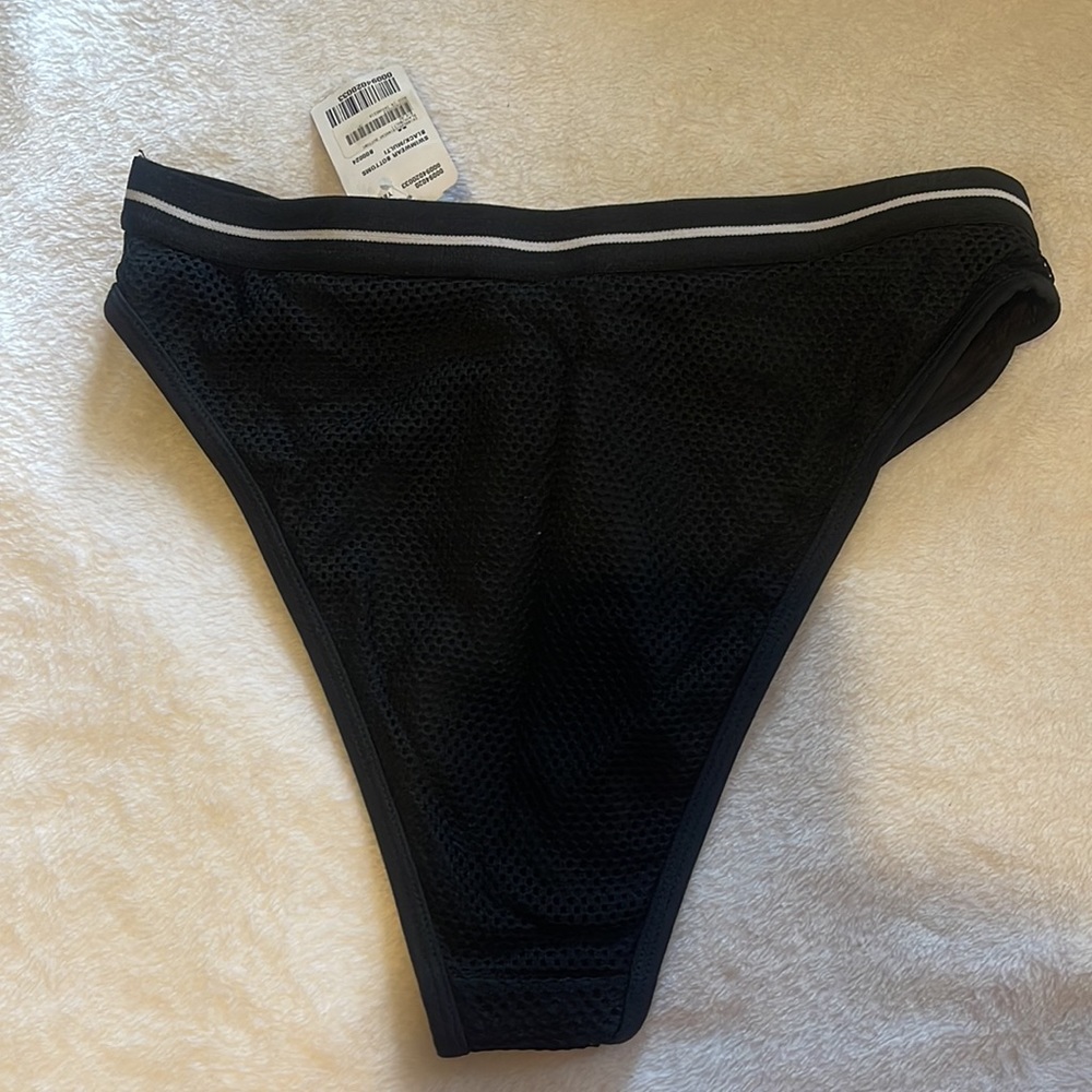 Swimsuit - Picture 3 of 5